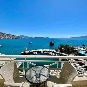 Sun N Blue 3* Sarandë