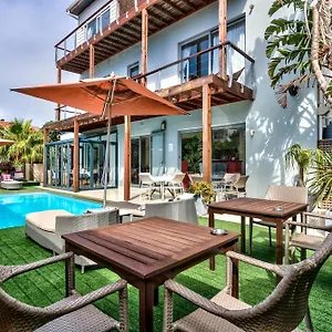 Hotel The One 8 In Point - Solar Power ****